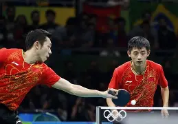 日本乒乓球队鏖战中国乒乓球队，许昕绝境逆转