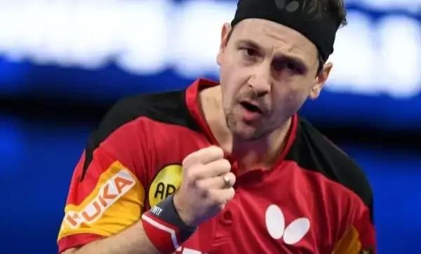 包含日本乒乓球队爆冷波兰乒乓球队，波尔完成帽子戏法的词条