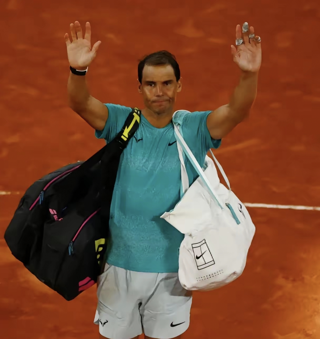 意大利网球队翻盘西班牙网球队，穆雷送出助攻