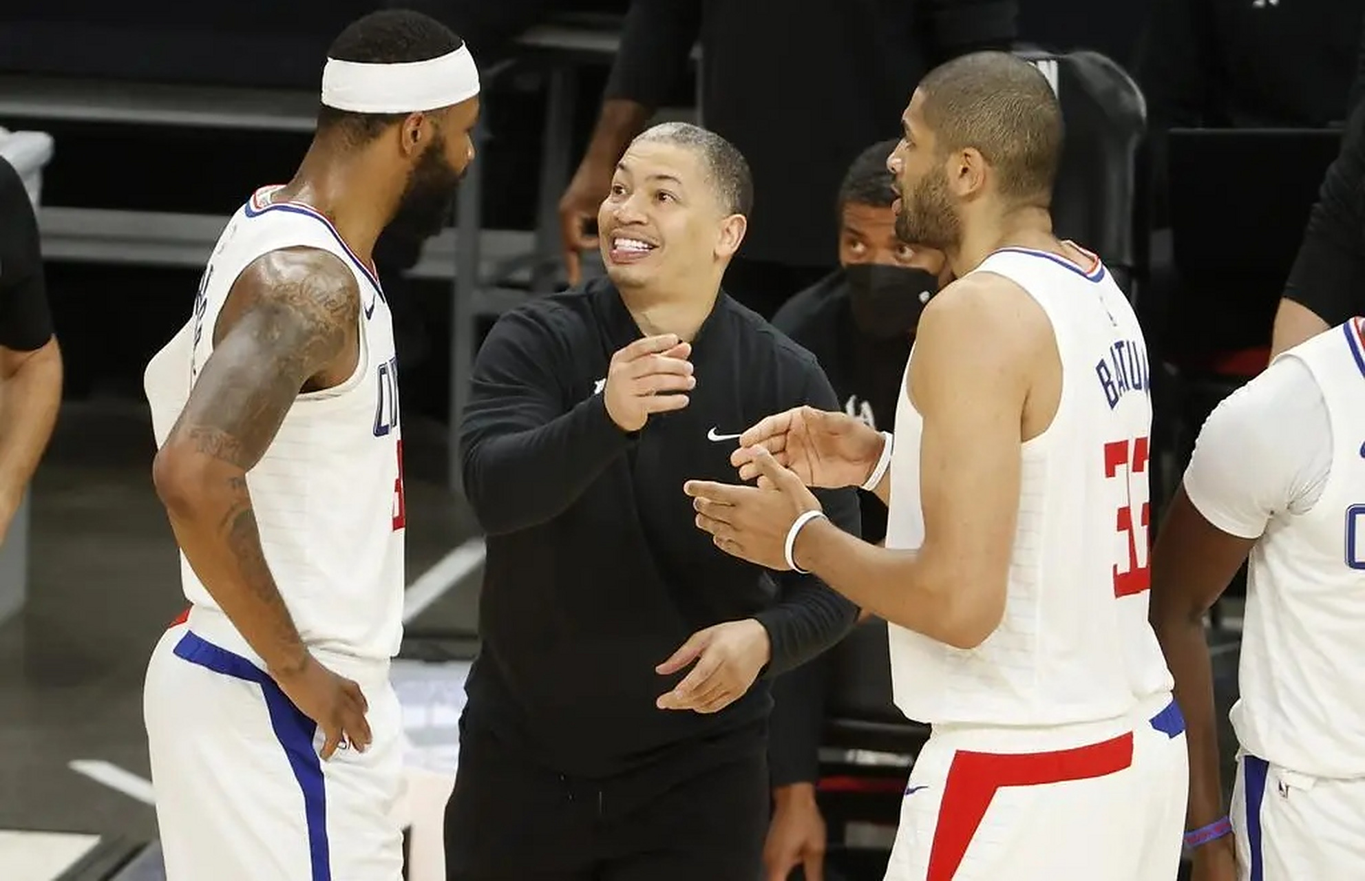 快船强势勇士，莫里斯关键制胜