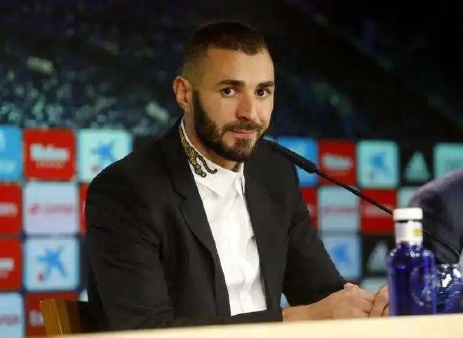 阿森纳力克秘鲁，本泽马打破历史纪录