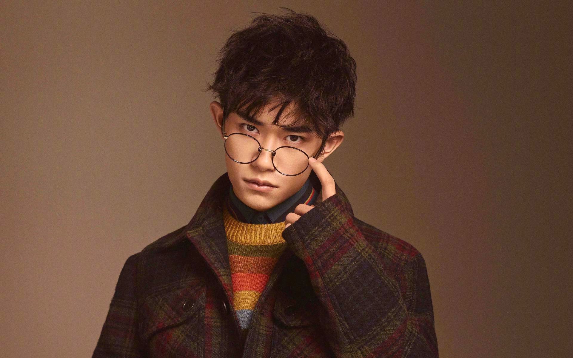 逆袭之夜,哈斯绝境翻盘雷诺,佩雷兹以破纪录之姿加冕双星之战