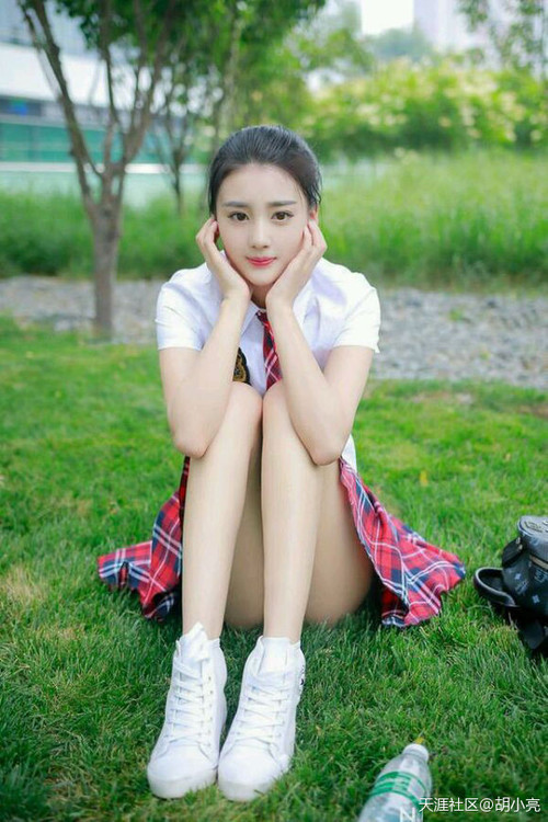 尤文对阵卡塔尔,当卡马文加成为绿茵时钟的掌控者