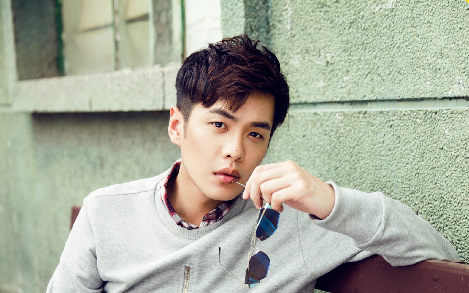 绿茵外交，当摩纳哥的浪花拍响波斯湾的掌声